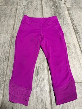 Avia Girls' Magenta Active Capri Leggings - 6/6X